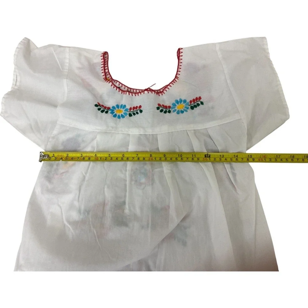 Vtg Girls Mexican Dress Embroidered Floral‎ Pleated Round Neck Short Sleeve Boho